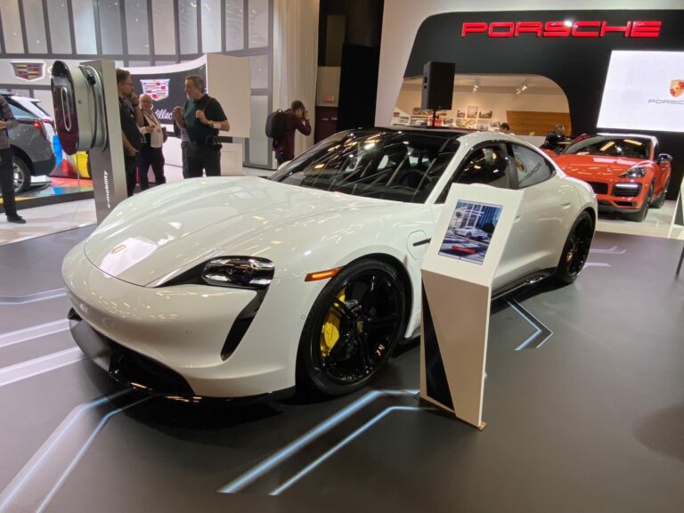 porsche-taycan-turbo-s