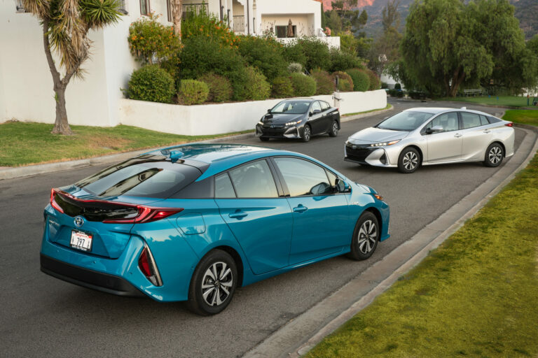 2017_toyota_prius_prime