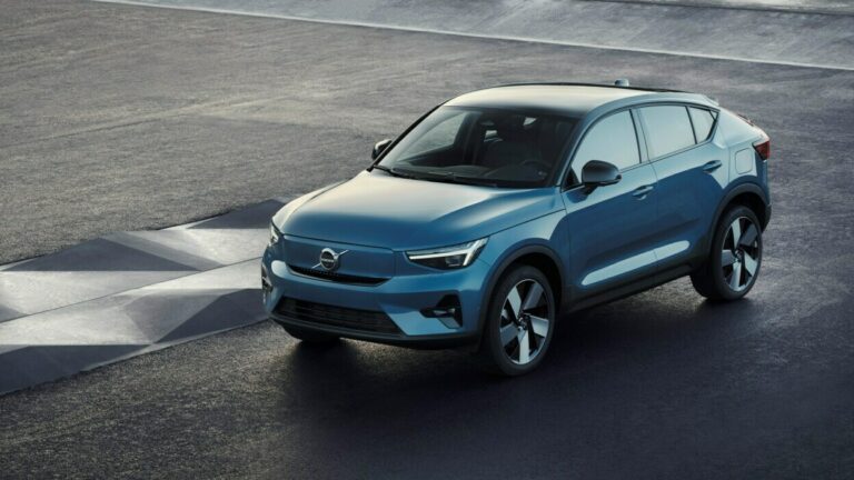 Volvo-C40-Recharge