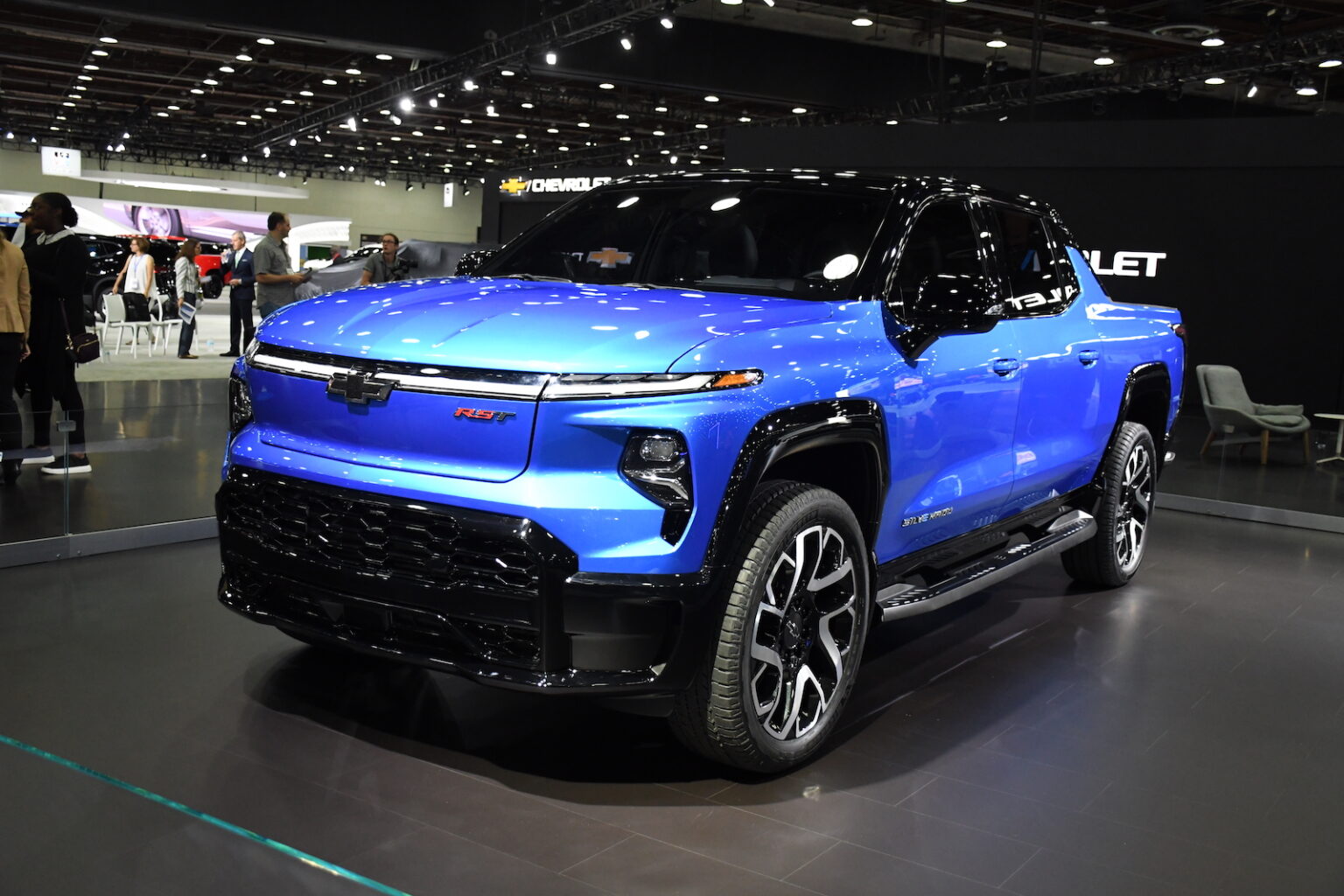 chevrolet-silverado-ev