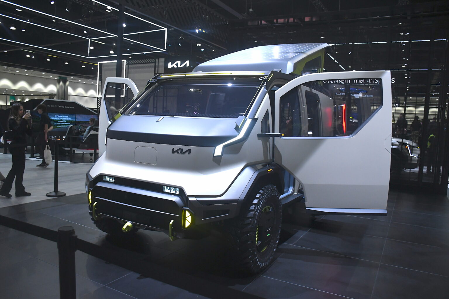Kia-PV5-WKNDR
