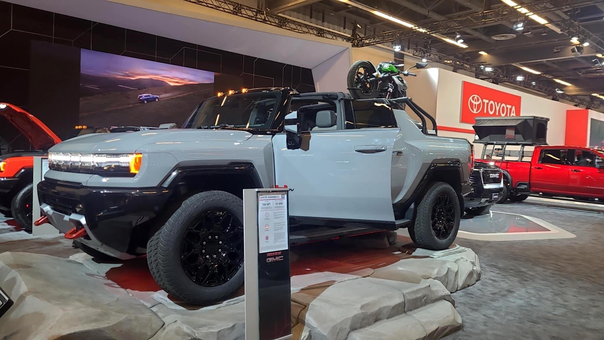 hummer-salon-auto-montreal