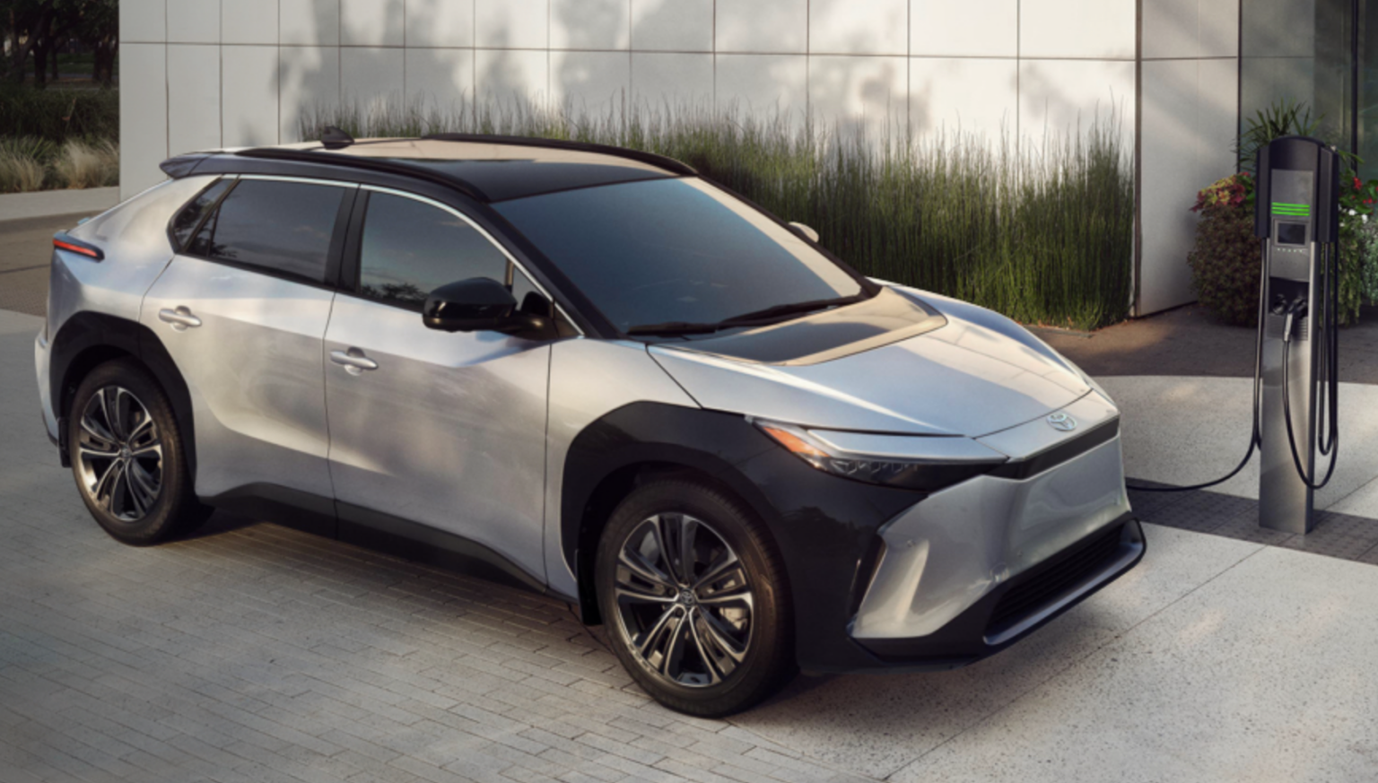 Toyota-bZ4X-2024